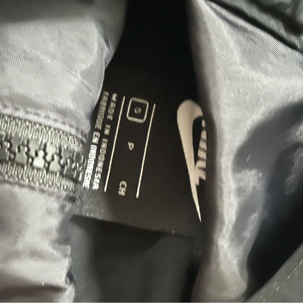 Nike Windbreaker size S
